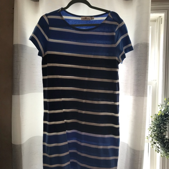 Vineyard Vines Dress - Picture 1 of 4